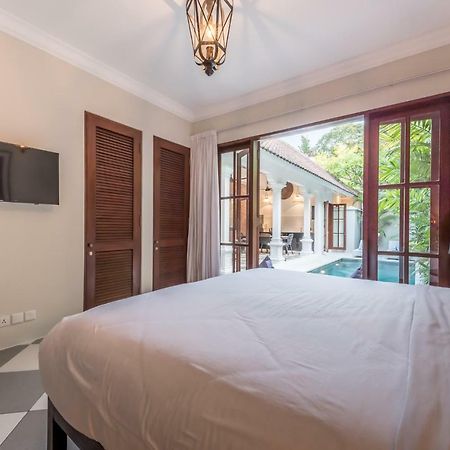 Central 3 Bedroom Villa Close To Seminyak Beach Exterior foto